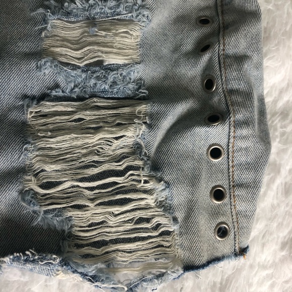 NWOT Distressed Denim Skirt - Picture 4 of 8